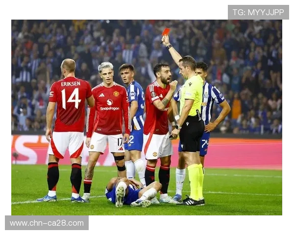 巴黎1-1斯特拉斯堡，阿什拉夫红牌影响比赛走势